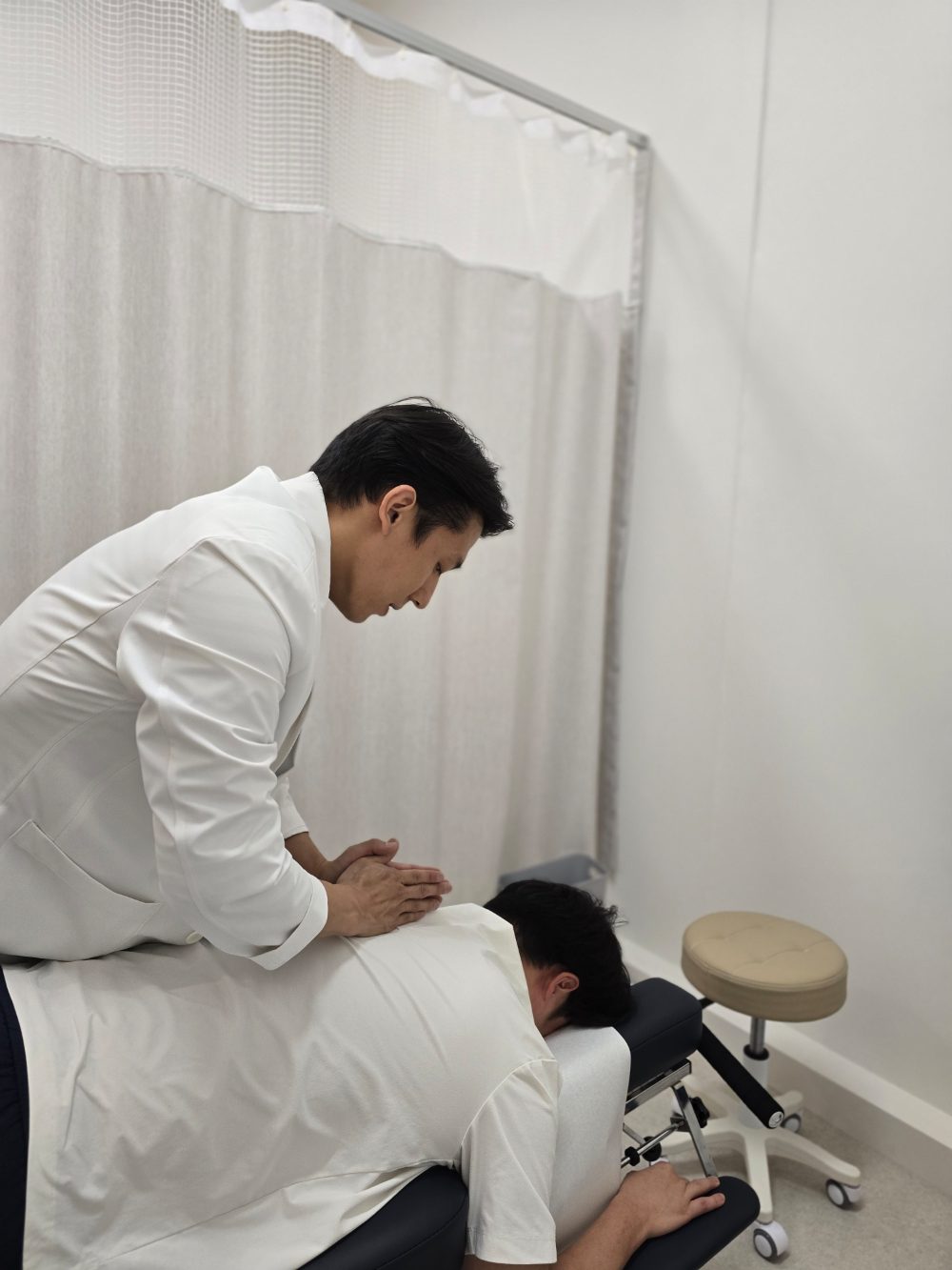 허리 추나치료